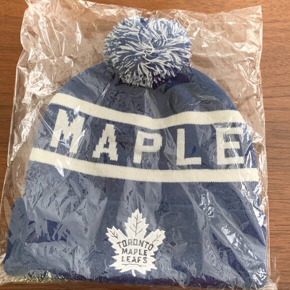 Toronto Maple Leafs Winter Hat / Toque. One Size - Picture 1 of 2
